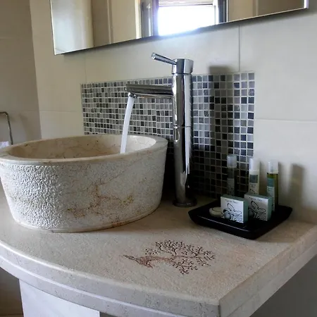 Gæstehus The Lotus Tree Archontiko & Activity 4*