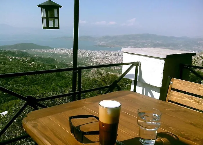 Pensión The Lotus Tree Archontiko & Activity 4*